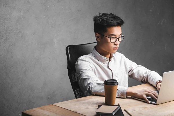 How to create a comprehensive SEO strategy for UK's independent bookstores?